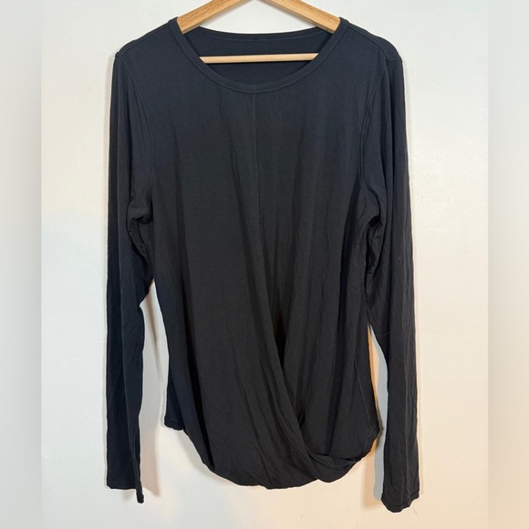 Lululemon Black Long Sleeve Wrap Hem Top - Picture 2 of 6